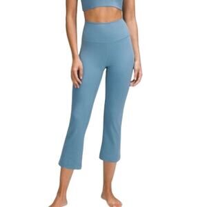 $118 Lululemon Groove Super High Rise Crop 23" Utility Blue 4 Cropped Crop Yoga